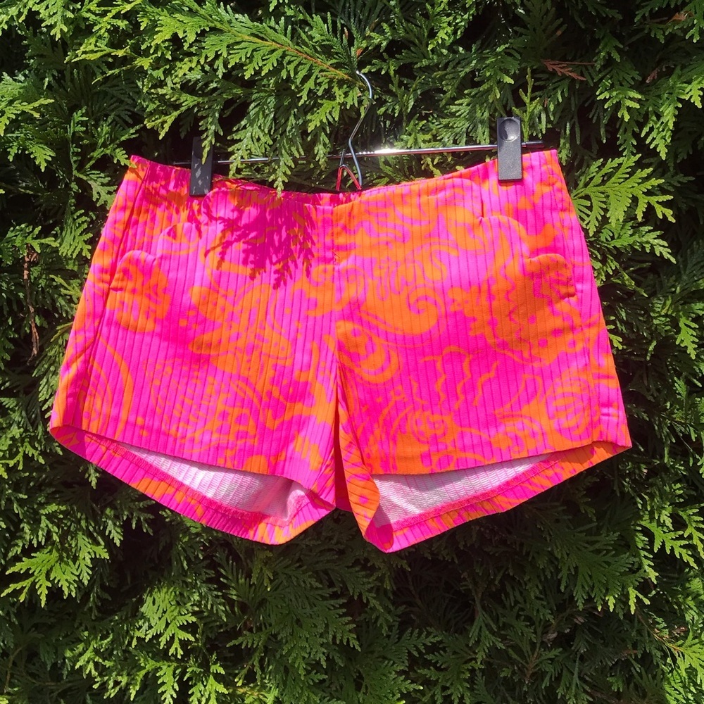 Lilly Pulitzer size 00 shorts